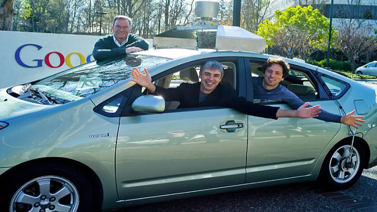 Google Sangat Agresif Kembangkan Proyek Mobil Pintar