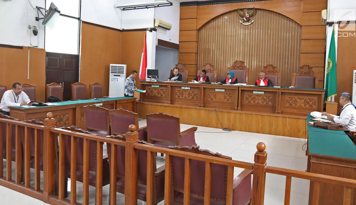 Suasana sidang perdata  Kivlan Zen terhadap Jaksa Agung dan Wiranto di Pengadilan Negeri Jakarta Selatan, Selasa (1/10/2019). Sidang perdata Kivlan Zen terhadap Jaksa Agung dan Wiranto dilanjutkan pada tanggal 9/10/2019 hari Rabu dengan agenda mediasi. (Liputan6.com/Herman Zakharia)