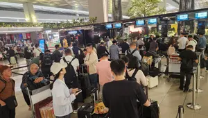 Imbas Erupsi Anak Krakatau, Penumpang Menumpuk di Bandara Soekarno-Hatta