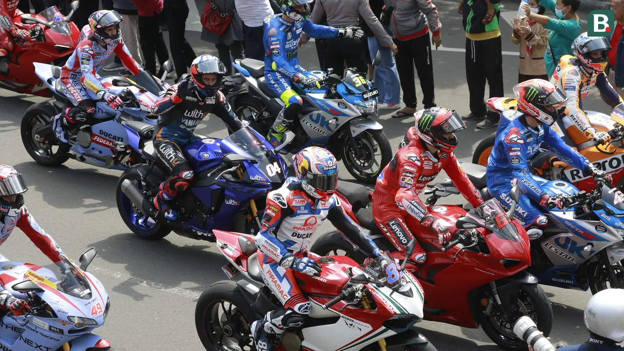 Foto: Ini Dia Aksi Rider MotoGP saat Jajal Aspal Ibukota, Marc Marquez Langusng Gas Pol
