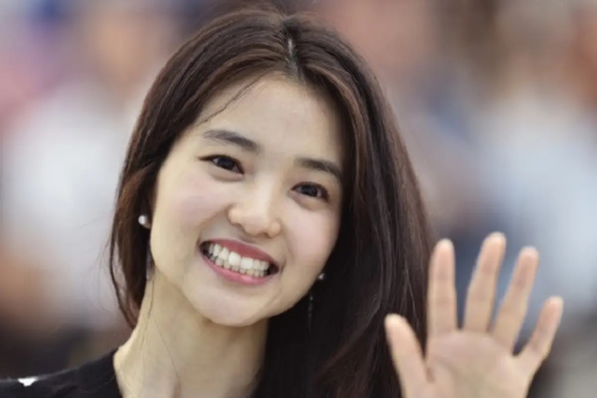 [Bintang] Kim Tae Ri Beri Dukungan untuk Kampanye Me Too