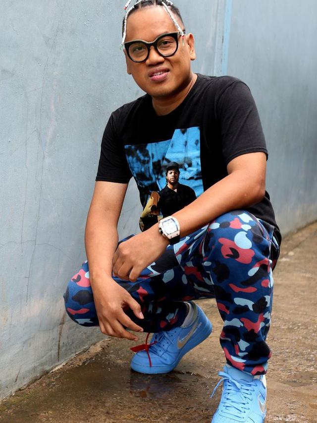 6 Potret Koleksi Sepatu  Langka Uya  Kuya  Ditaksir Capai 