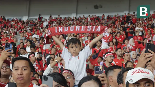 Foto: Dukung Timnas Indonesia Sejak Dini, Ini Potret Suporter Cilik Saat Skuad Garuda Melawan Jepang