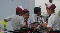 Tahun Ajaran Baru, Siswa di Banten Rebutan Bangku