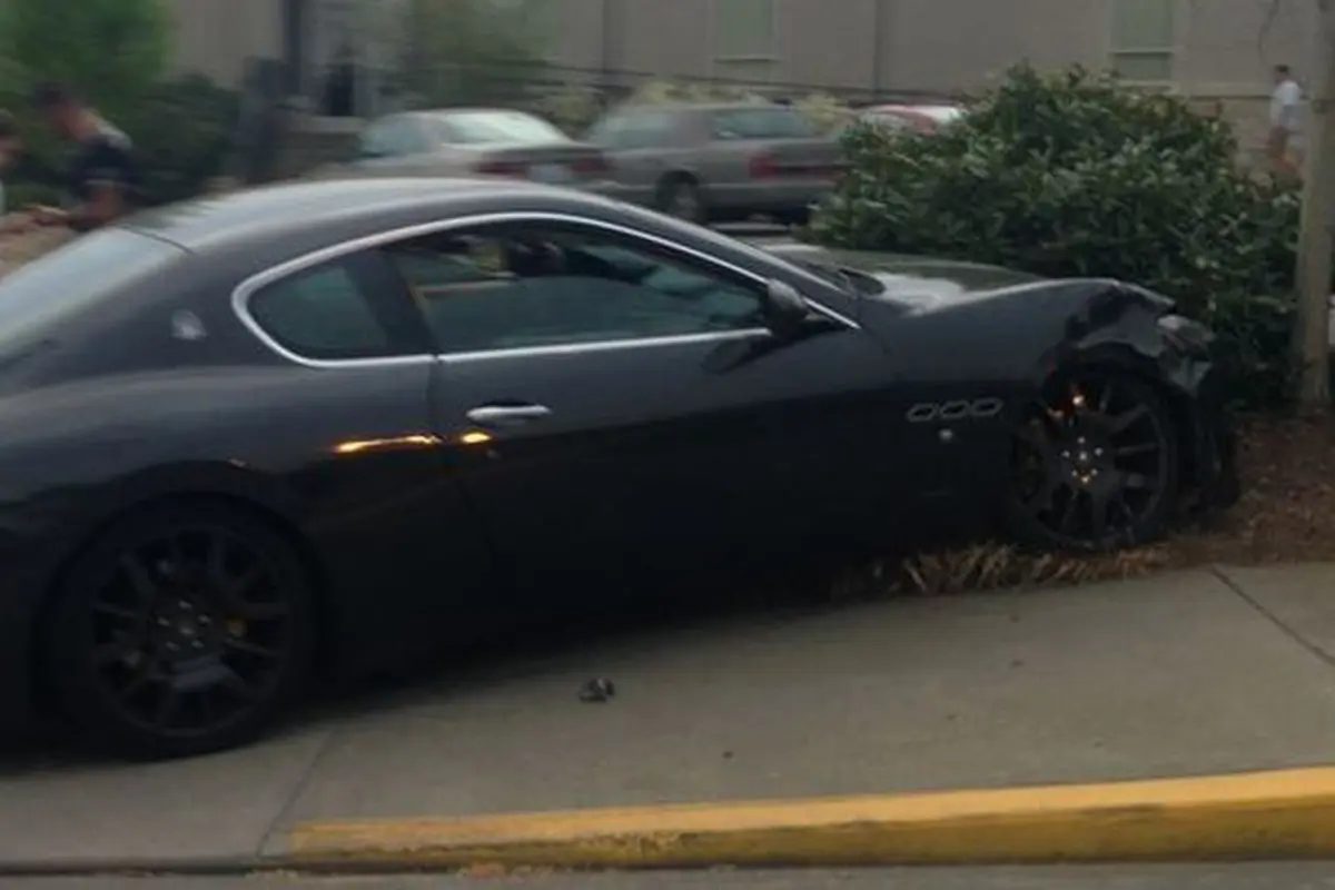 Amatiran, Bangsawan Arab Bikin Ringsek Maserati GranTurismo 