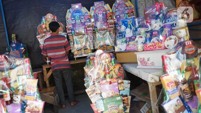 FOTO: Pandemi COVID-19, Omzet Pedagang Parsel Lebaran Anjlok