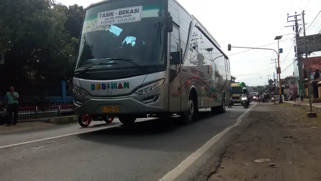 Antrian kendaraan jalur Limbangan