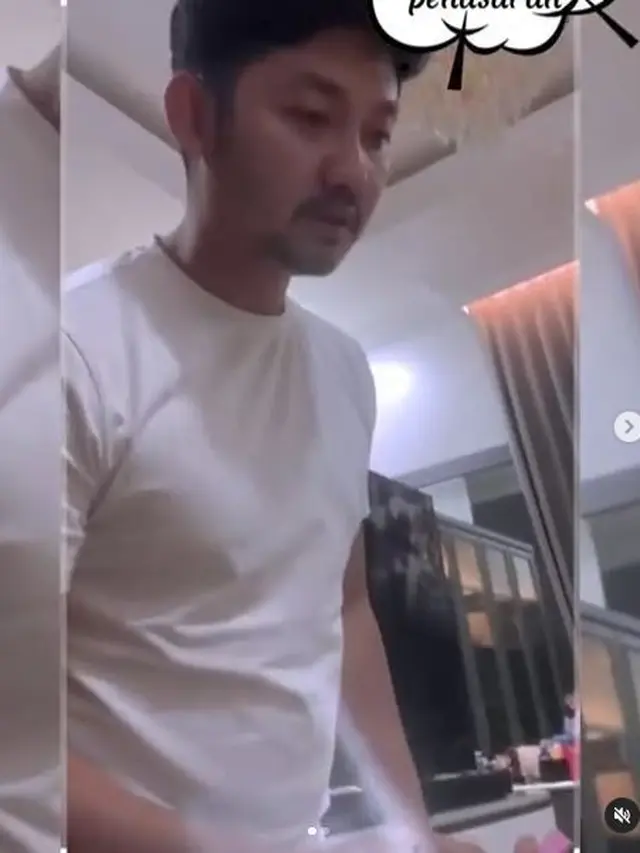 6 Potret Angga Wijaya Umumkan Kehamilan Istri, Penuh Haru Bahagia