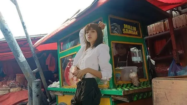 6 Editan Foto Blackpink Jualan di Pasar Ini Kelewat Unik, Kocak