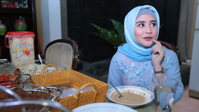 [Bintang] Prilly Latuconsina