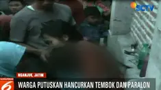 Proses evakuasi tangan bocah ini berlangsung dramatis.