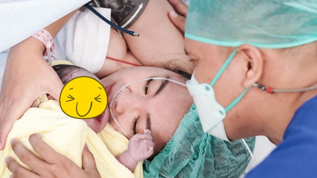 6 Momen Istri Arief Muhammad Melahirkan Anak Kedua, Langsung Punya Dua Gigi