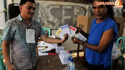 [FOTO] Beginilah Kalau Sekelompok Waria Mencoblos