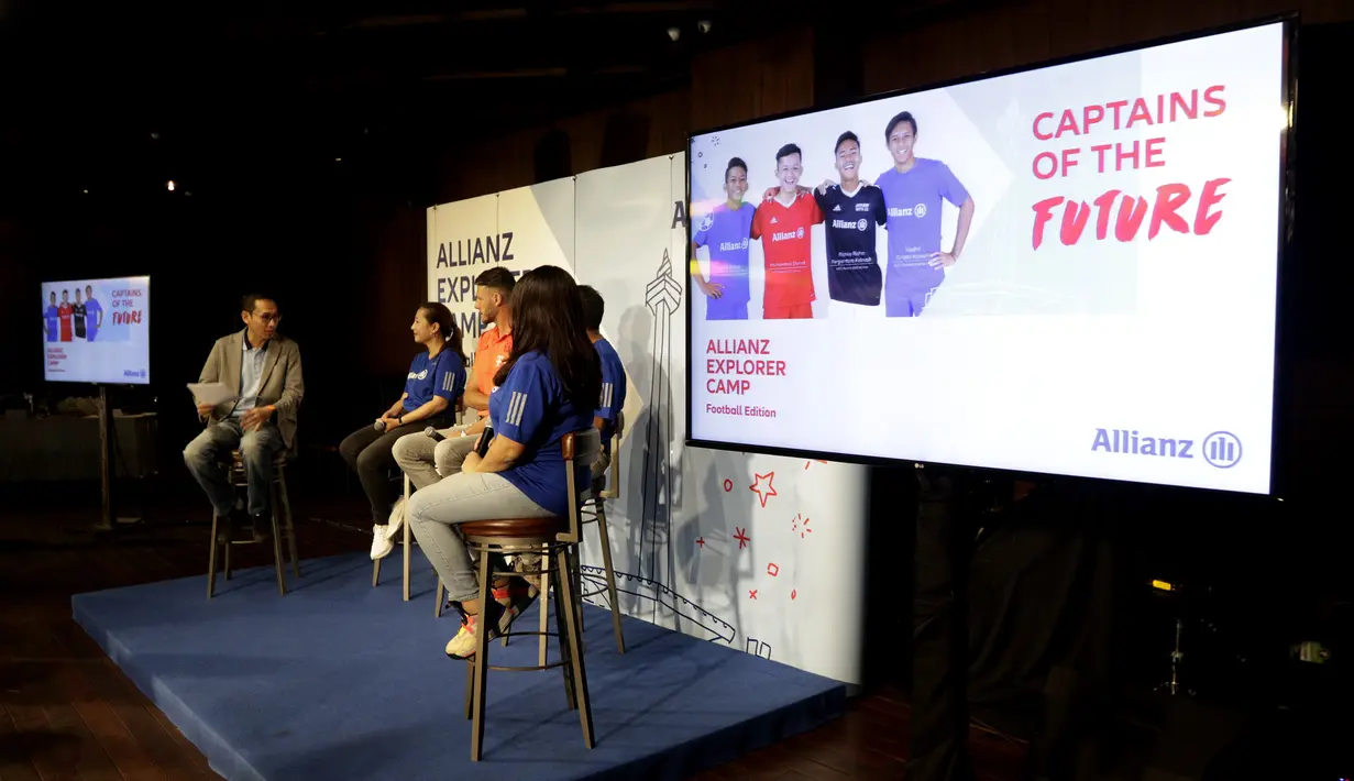 Legenda Bayern Munchen, Martin Demichelis, saat jumpa pers di Kawasan Kuningan, Jakarta, Senin (24/6/2019). Delapan anak Indonesia terpilih untuk mengikuti Allianz Explorer Camp 2019 di Jerman dan Singapura. (Bola.com/M Iqbal Ichsan)