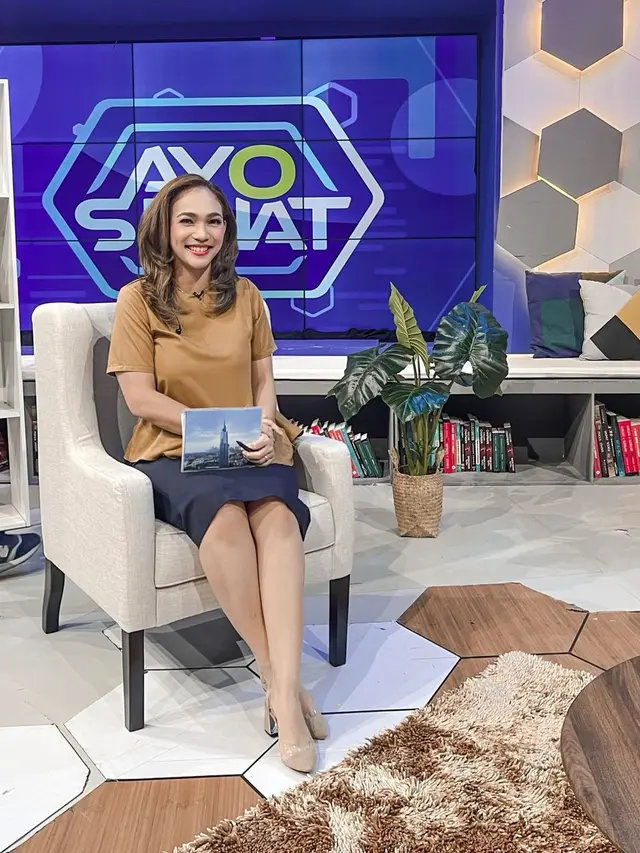 Presenter Kompas TV Jean Girsang (https://www.instagram.com/p/CZJafpYPYdx/)