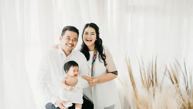 Momen Bahagia Kahiyang Ayu dan Sedah Mirah Saat Lakukan Pemotretan