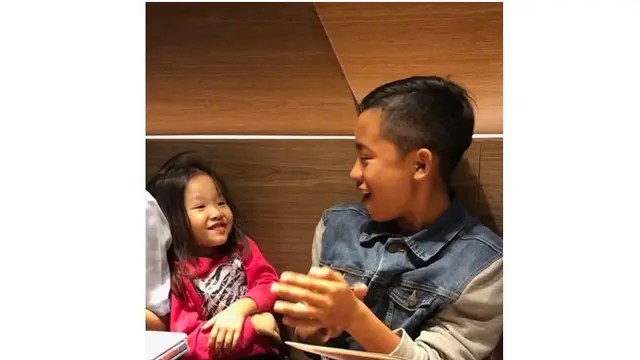 Momen Kedekatan Thalia Onsu dan Betrand Peto (sumber: instagram/@ruben_onsu)