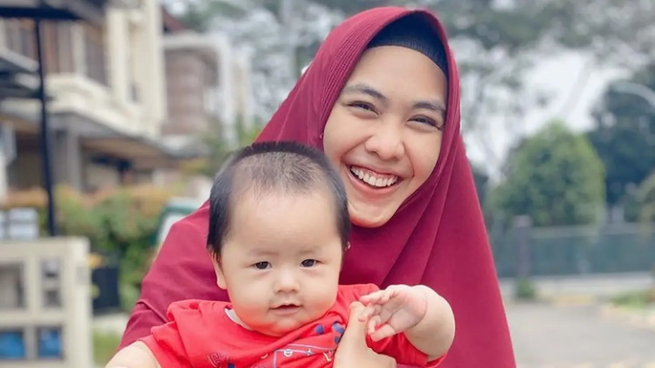 Oki Setiana Dewi dan Sulaiman.