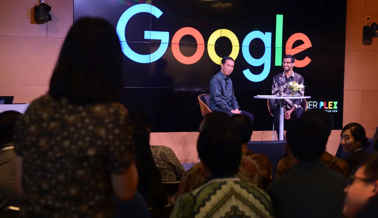 Presiden Jokowi ditemani CEO Google, Sundar Pichai melakukan diskusi dengan 39 Googlers (karyawan Google) asal Indonesia, saat berkunjung ke kantor Google di Silicon Valley, San Fransisco, Rabu (17/2). (Setpres/Biro Pers)
