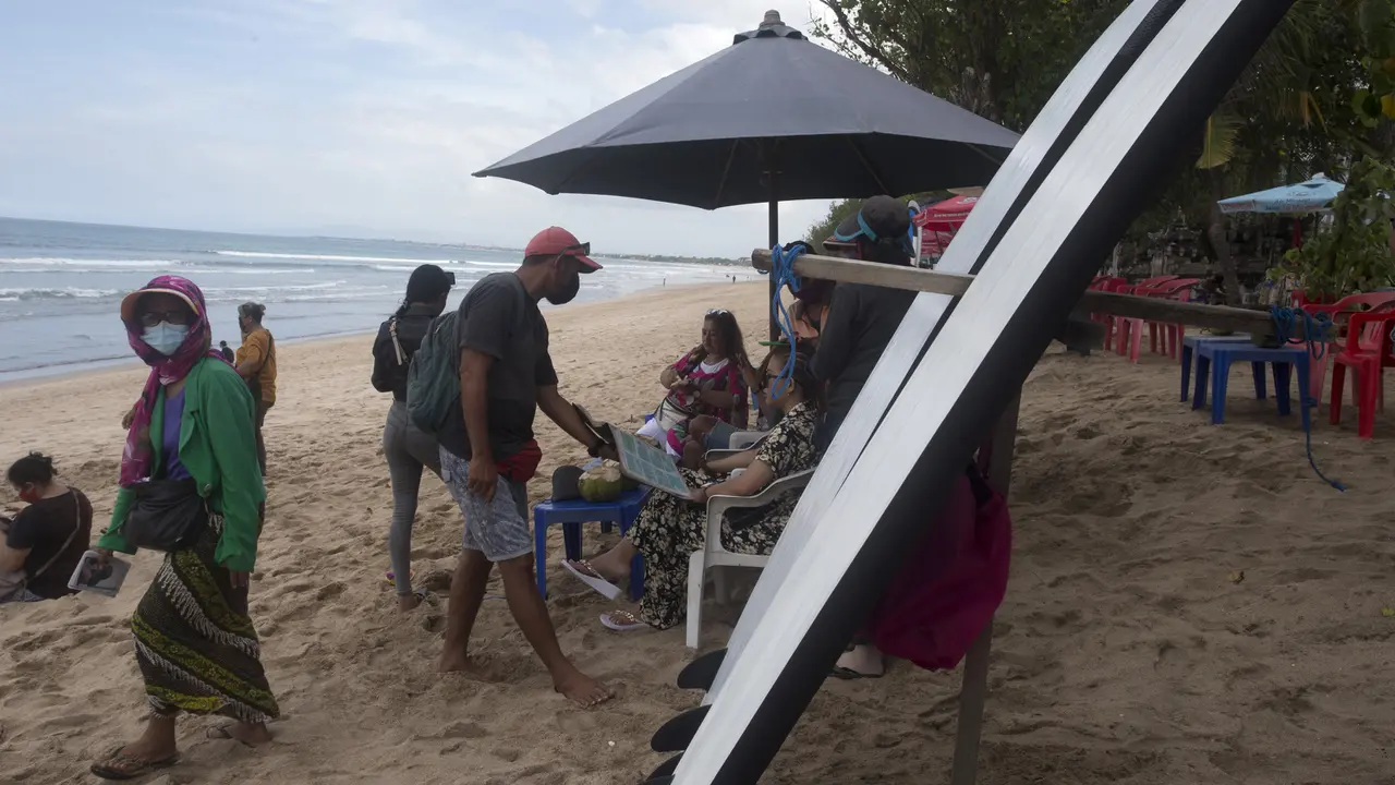 FOTO: Bali Kembali Terima Wisatawan Mancanegara