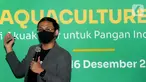 CEO and Founder eFishery Gibran Huzaifah memberi paparan Aquaculture Outlook 2022 DigitalisasiIndustri Akuakultur Untuk Pangan Indonesia Yang Berkelanjutan, di Jakarta, Kamis (16/12/2021). Tahun 2021, pendapatan startup akuakultur pertama, eFishery naik delapan kali lipat. (Liputan6.com/HO/Audy)