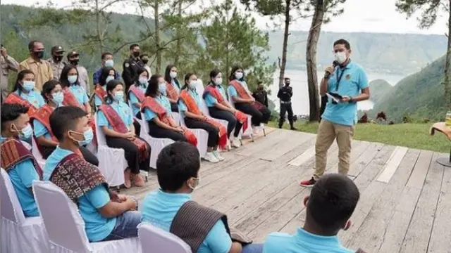 Magang di Bali, Menparekraf Berharap Para Siswa Bisa Kembangkan SDM Pariwisata Danau Toba