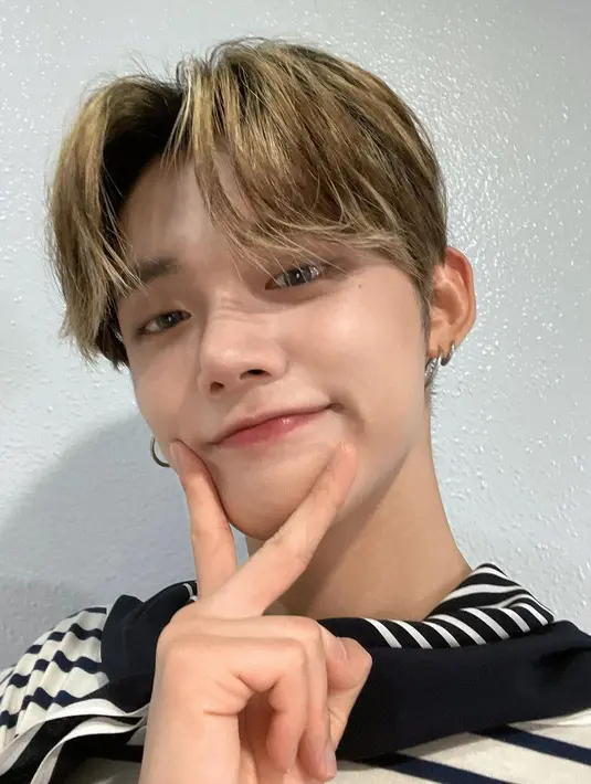Personel yang memiliki posisi sebagai seorang rapper ini lahir pada 13 September 1999. (FOTO: instagram.com/official_yeonjun)