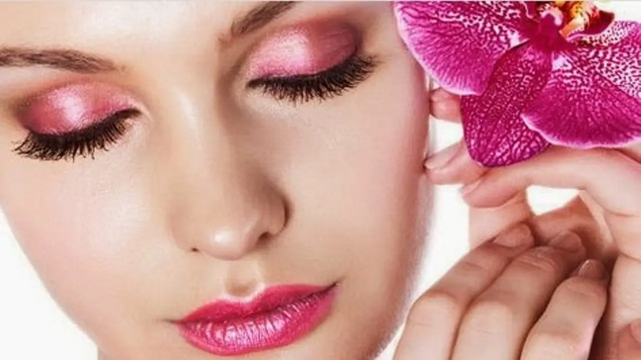 Sentuhan Makeup Serba Pink untuk Kamu Si Girly