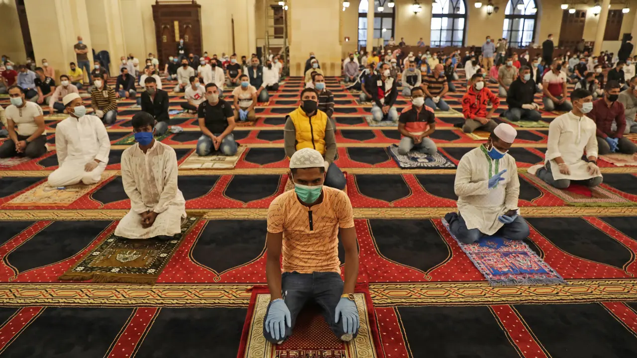 FOTO: Suasana Hari Raya Idul Fitri di Berbagai Negara