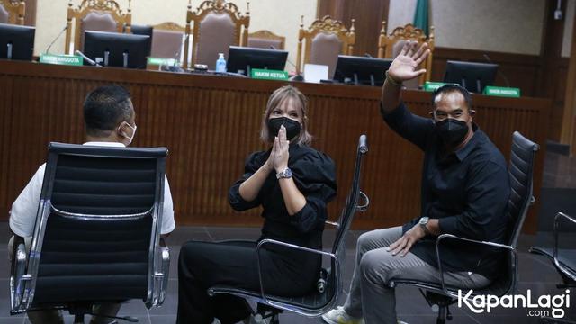 [Fimela] Nia Ramadhani dan Ardi Bakrie