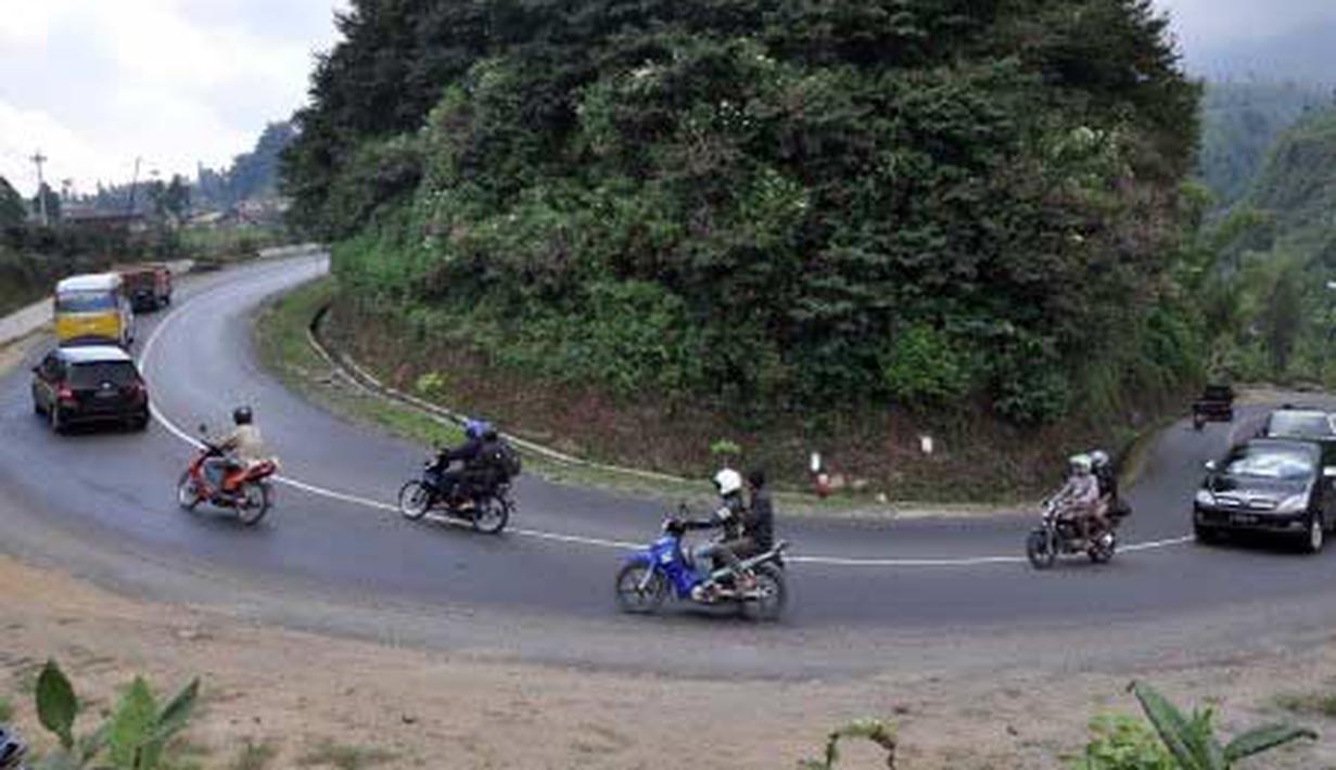 Tikungan Sigandul Desa Tlahab Kledung Temanggung Jateng Sejumlah 