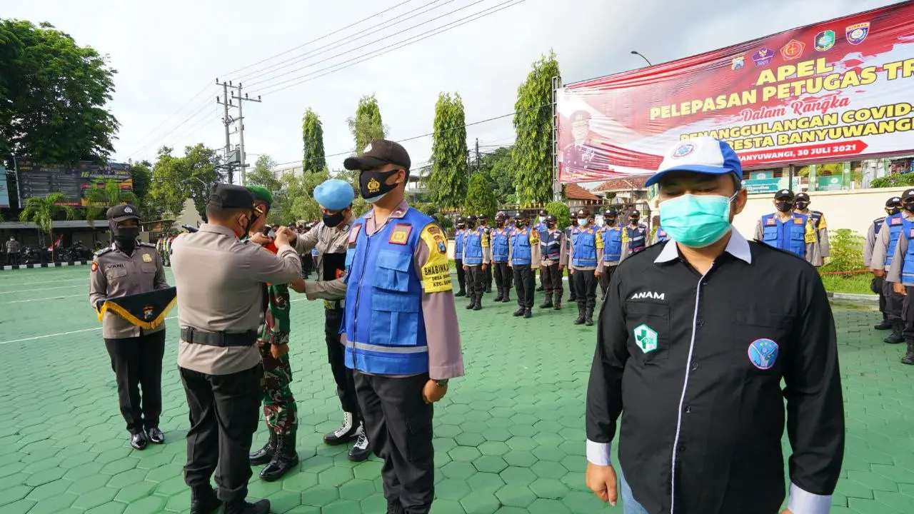 Tim tracer di Banyuwangi siap disebar di kelurahan dan desa. (Dian Kurniawan/Liputan6.com)