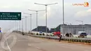 Jalan tol baru ini diharapkan dapat mengurangi kemacetan di jalan tol dalam kota terutama bagi kendaraan yang akan menuju Bandara Soekarno Hatta (Liputan6.com/Johan Tallo)