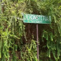 Jangan mengaku cinta Bandung kalau kamu belum tahu asal-usul nama jalan di kota ini. 