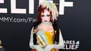 <p>Penyanyi berusia 26 tahun, yang memiliki nama asli Kayleigh Rose Amstutz, melangkah di karpet merah dengan gaun arsip menakjubkan dari koleksi couture Jean Paul Gaultier musim semi/panas 2003. [@genesiswbb].</p>