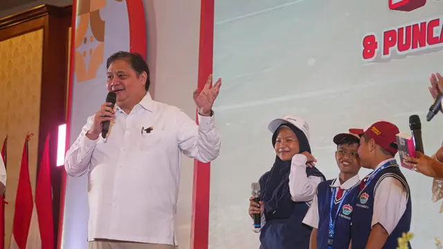 Menko Bidang Perekonomian Airlangga Hartarto saat acara Puncak Hari Indonesia Menabung dan Bulan Literasi Keuangan 2025 di Gedung Dhanapala, Jakarta, Jumat (22/8/2025). (Foto: Liputan6.com/Tira Santia)