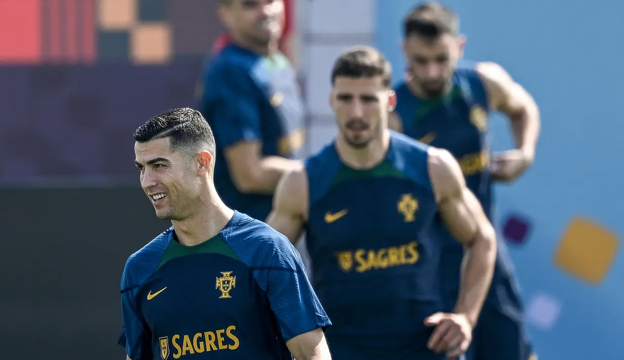 Jika pun ada masalah, keduanya menyadari bahwa kepentingan Timnas Portugal di atas segalanya dan bukanlah waktu yang tepat untuk membawa-bawa masalah klub di tengah kepentingan timnas. (AFP/Patricia De Melo Moreira)