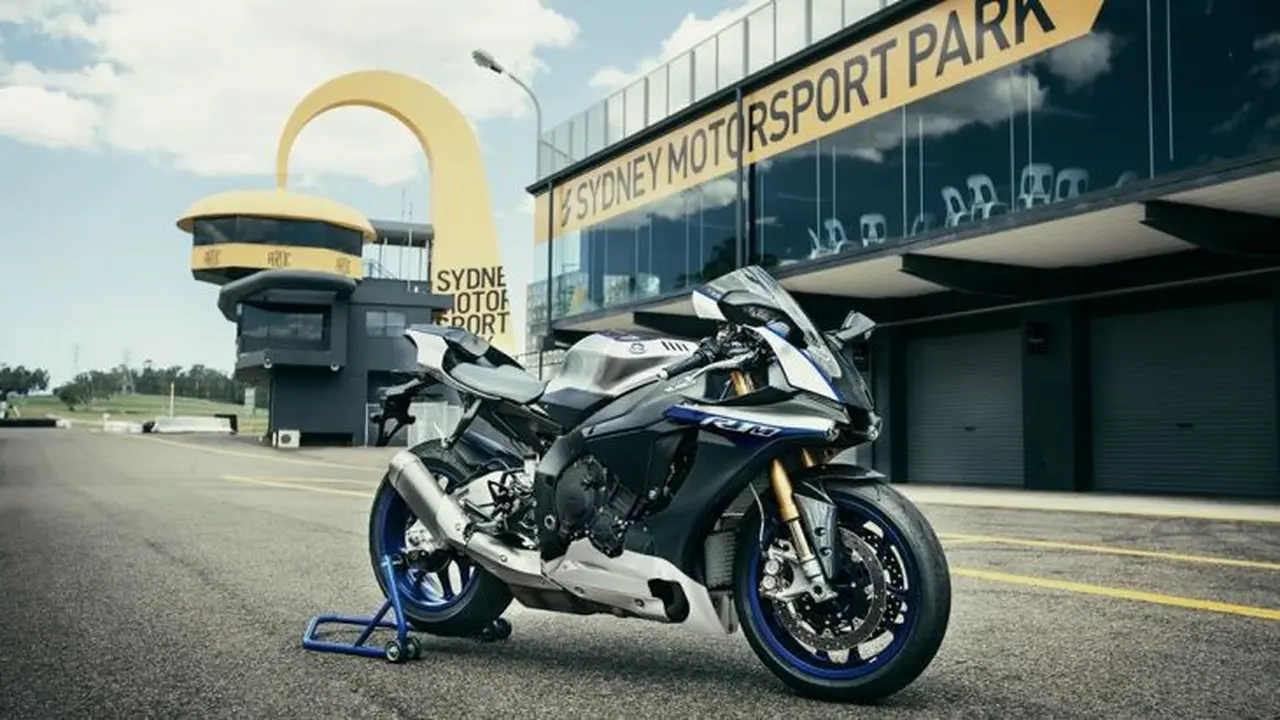 Yamaha YZF-R1M