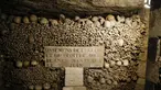Katakomba Paris (Catacombes de Paris) adalah pemakaman bawah tanah yang berlokasi tepat di bawah kota Paris, Perancis (14/10/2014) (AFP PHOTO / PATRICK KOVARIK)