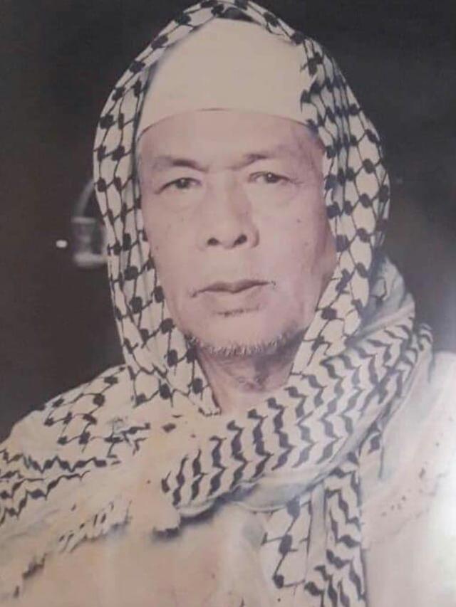 Kakek Gus Iqdam KH Zubaidi Abdul Ghofur atau Mbah Yai Bad