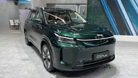 Laporan Liputan6.com dari Hong Kong: Pesona DFSK E5 Plus, SUV dengan Teknologi PHEV
