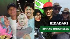 Berita video para wanita pemikat hati pemain Timnas Indonesia senior yang baru saja melakoni laga uji coba melawan Kamboja pada Rabu (4/10/2017).