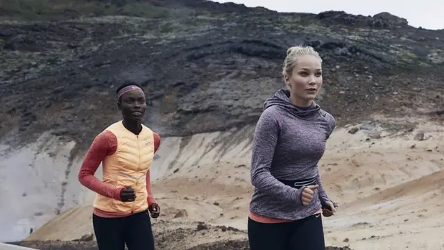 Ilustrasi jaket atau sweatshirt jogging