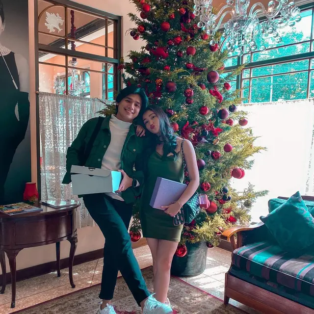 6 Momen Ranty Maria Bareng Rayn Wijaya Rayakan Natal dan Tahun Baru, Makin Dekat
