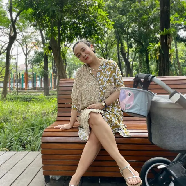 6 Potret Dea Ananda Naik Berat Badan 4 Kg, Akui Bahagia Menyusui Baby Sanne