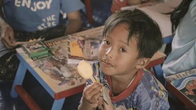 Produsen Es Krim Beri Donasi dan Motivasi untuk Korban Gempa Cianjur