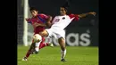 Budi Sudarsono mengawali kiprah pada ajang Piala AFF 2002. Saat itu, ia menjadi salah satu pemain muda karena masih berusia 22 tahun. Budi Sudarsono ikut menyumbangkan satu gol di laga ini. (AFP/Weda)