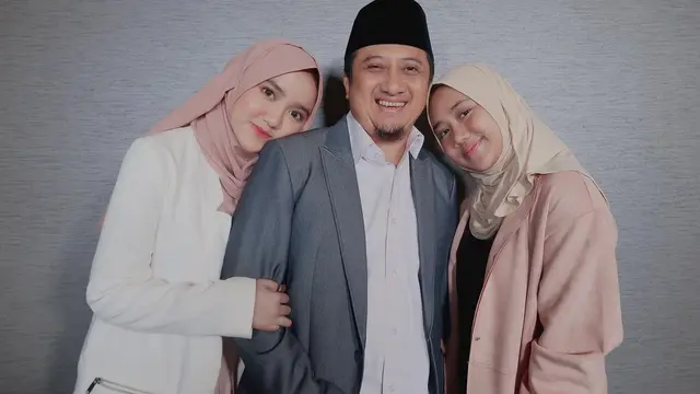 6 Potret Kebersamaan Wirda Mansur dan Adiknya Qumii Mansur, Bak Kembar