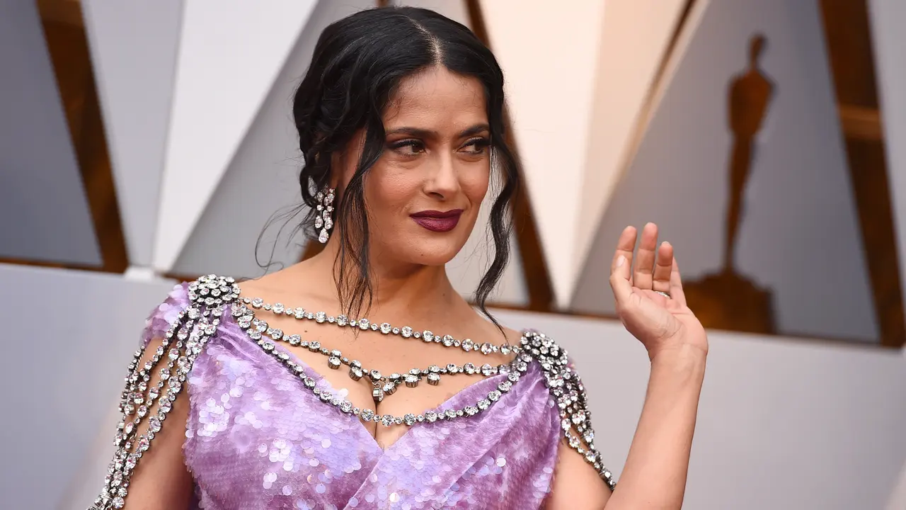 Salma Hayek di Piala Oscar 2018