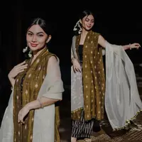 Ariel Tatum tidak pernah gagal menampilkan pesona ayunya sebagai perempuan Indonesia [@arieltatum]